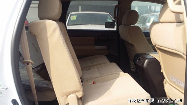 2014款丰田红杉SR5版 5.7L版天窗/导航现车81万起