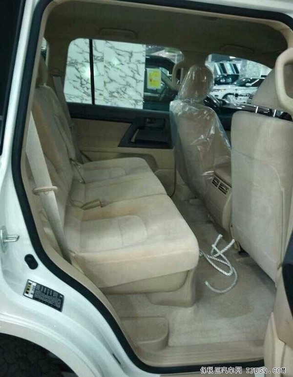 14款中东版丰田兰德酷路泽4000 现车低价彰显魅力