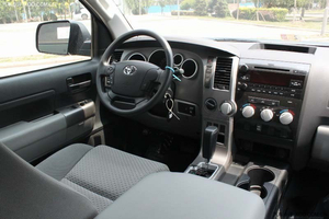 14款丰田坦途巅峰促销 现车尽享折扣超低价格