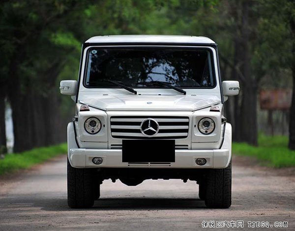 奔驰G500现车优惠20万 现车促销引爆天津港