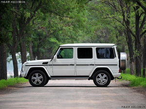 奔驰G500现车优惠20万 现车促销引爆天津港