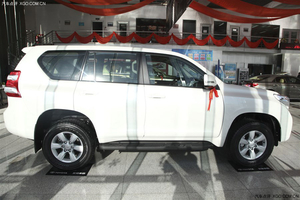 2014款丰田霸道中东版2700 天津现车商家狂让利