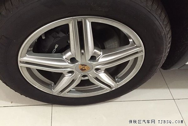 2014款保时捷卡宴3.6汽油铂金版 再掀降价狂潮