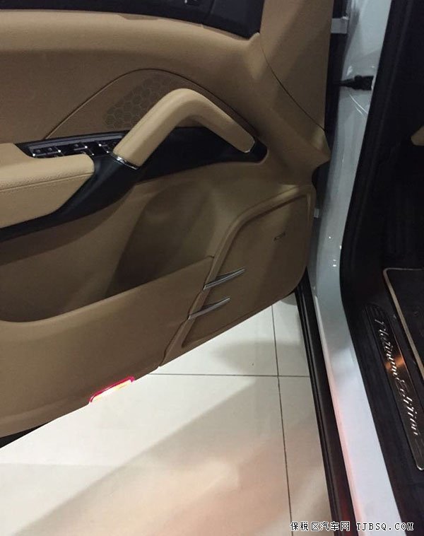 2014款保时捷卡宴3.6汽油铂金版 再掀降价狂潮