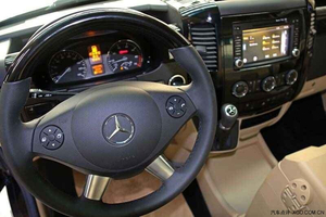 奔驰商务车斯宾特 天津现车价格188万飚底价