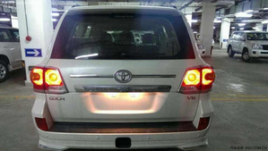 丰田兰德酷路泽4000 现车底价畅销优惠升级