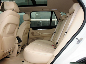 2014款宝马X5现车疯狂促销 独领风潮精英本色