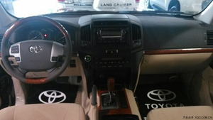 2014款进口丰田酷路泽4000 中东版现车带绞盘