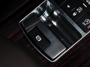 2015款路虎揽胜巅峰创世加长版 现车全城爆新惠