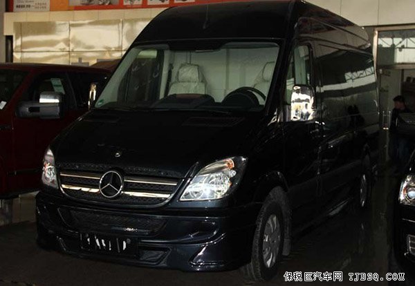 奔驰斯宾特324房车 天津港现车价格大幅下调中