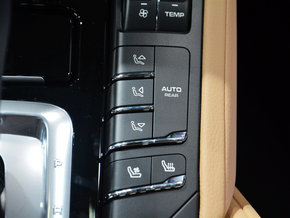 2015款保时捷卡宴现车到店 现正火爆热销中