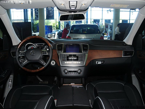 2014款奔驰GL550现车充足 配置齐全巨额优惠中