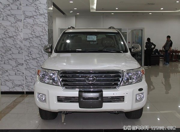 丰田酷路泽4000中东版 港口再掀降价狂潮中