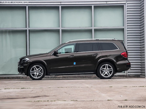 奔驰GL500惊喜加倍 天津港现车主力强推直面挑战