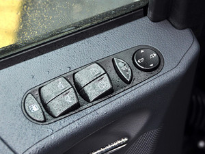 奔驰唯雅诺现车充足 现车配置齐全优惠升级