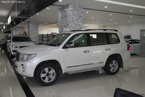 丰田酷路泽4000中东版 港口再掀降价狂潮中