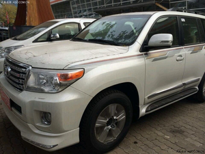 丰田中东版酷路泽4000 港口现车充足低折扣中