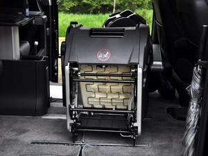 新款奔驰唯雅诺尽情闪耀 王者风范现车低价