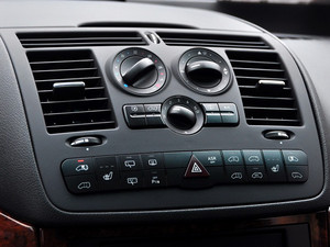 奔驰唯雅诺商务MPV现车 疯狂降价甩卖促销