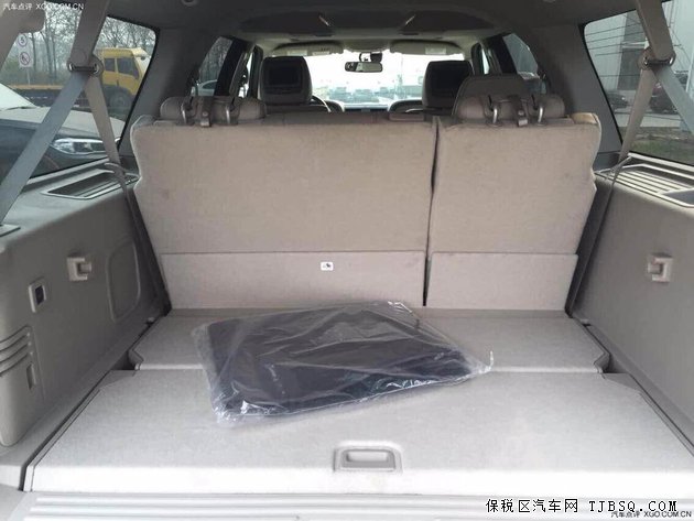 林肯领航员霸气到港 港口现车超低折扣畅销