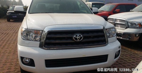 2014款丰田红杉5700白金版 爆惠底价年终大促