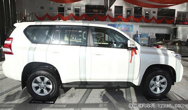 2014款丰田霸道2700 中东版让利现车低折优惠中