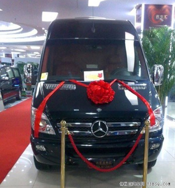 奔驰斯宾特现车优惠 天津港口再掀降价狂潮