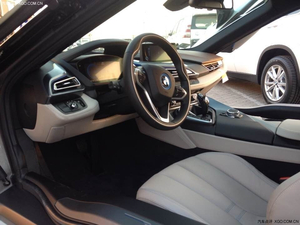 新款宝马I8大幅让利促销 展厅现车劲惠促销