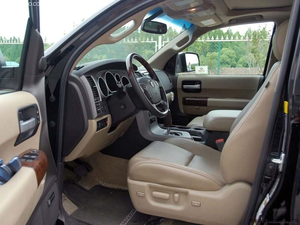 2014款丰田红杉5.7L白金版 顶配超低价促销中