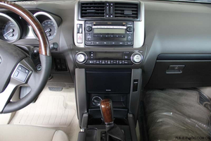 2014款丰田霸道2700 中东版让利现车低折优惠中