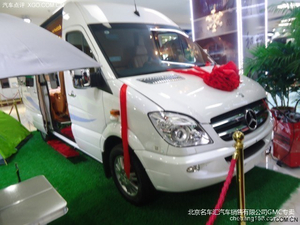 奔驰斯宾特现车优惠 天津港口再掀降价狂潮