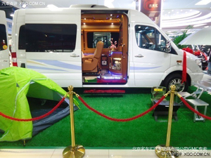 奔驰斯宾特现车优惠 天津港口再掀降价狂潮