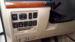 2014款中东版丰田酷路泽4000 爆惠底价年终大促