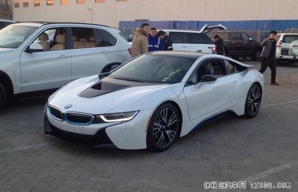 宝马I8新车到店折扣 现车岁末促销模式启动