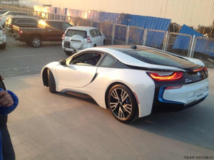 宝马I8新车到店折扣 现车岁末促销模式启动