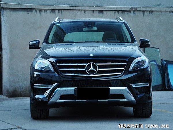 2014款奔驰ML400现车优惠 狂欢甩尾M级400送保险