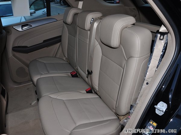 2014款奔驰ML400现车优惠 狂欢甩尾M级400送保险