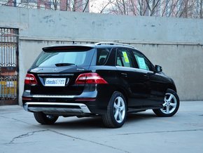 2014款奔驰ML400现车优惠 狂欢甩尾M级400送保险