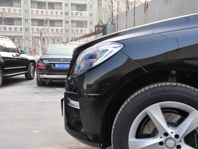 2014款奔驰ML400现车优惠 狂欢甩尾M级400送保险