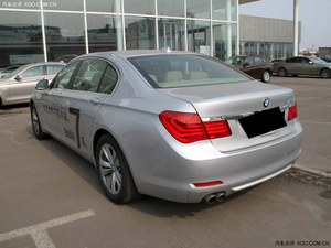 新款宝马7系限量钜惠抛售 天津港现车畅销