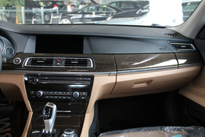 宝马7系限量钜惠抛售 现车耀世低价重磅来袭