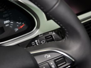 2014款奥迪Q7现车给力爽购 全尺寸Q7热卖脱颖而出
