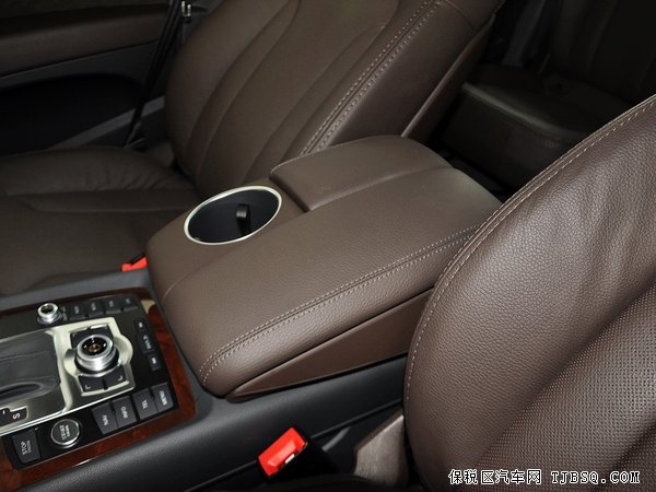 2014款奥迪Q7现车给力爽购 全尺寸Q7热卖脱颖而出