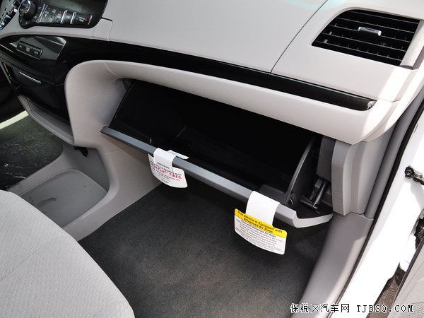 2014款丰田塞纳持续特惠 现车再掀低价折扣风潮