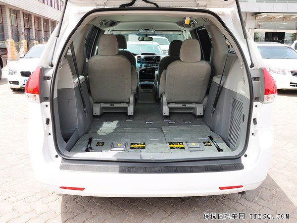 2014款丰田塞纳持续特惠 现车再掀低价折扣风潮