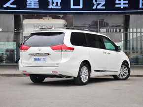 2014款丰田塞纳持续特惠 现车再掀低价折扣风潮