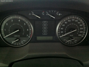 2014款丰田酷路泽4000倾城促销 中东版现车强势飚底