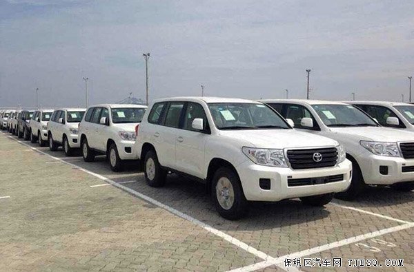 2014款中东版丰田兰德酷路泽4000 促销低价逆袭