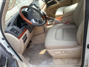 2014款中东版丰田兰德酷路泽4000 促销低价逆袭