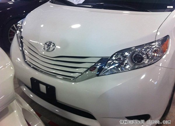 新款丰田塞纳美规商务车 现车魅力呈现非凡品质